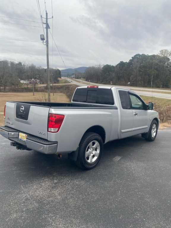 2004 Nissan Titan Image 4