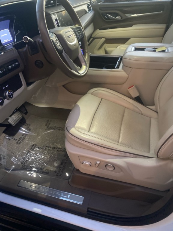 2021 GMC Yukon Image 7