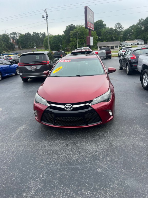 2016 Toyota Camry Image 1