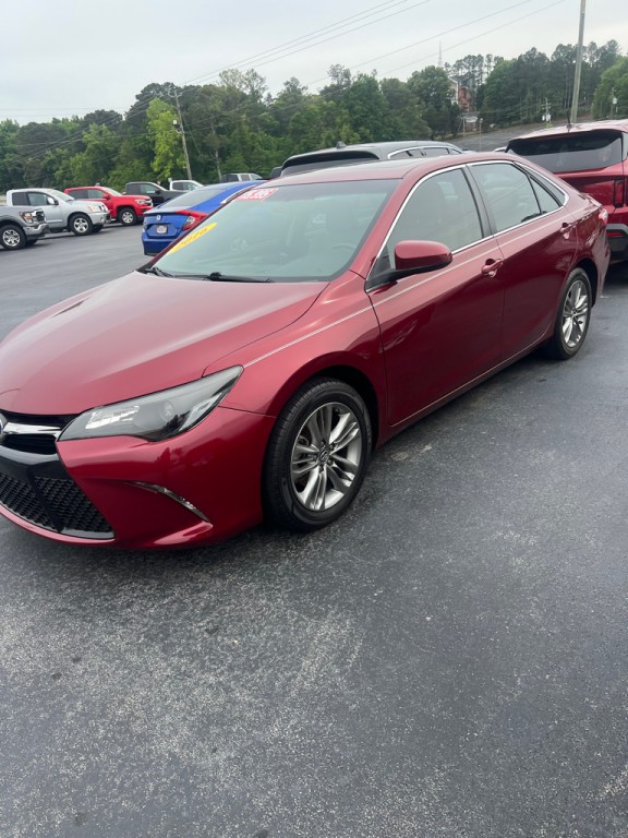 2016 Toyota Camry Image 2