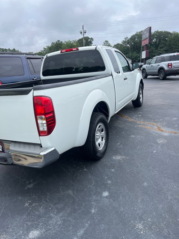 2014 Nissan Frontier Image 4