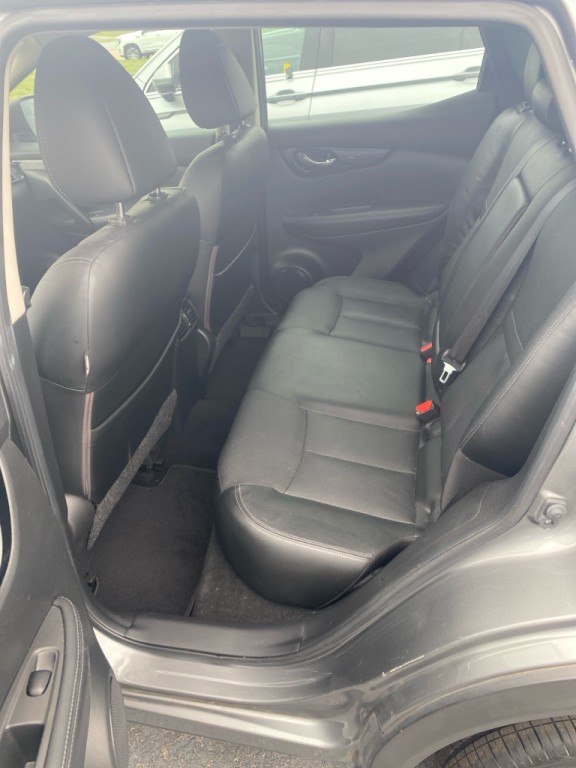 2017 Nissan Rogue Image 8