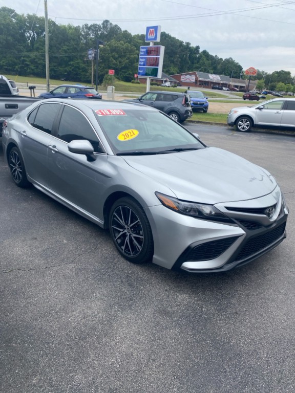 2021 Toyota Camry Image 3