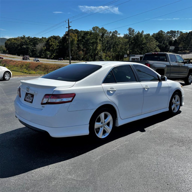 2011 Toyota Camry Image 4