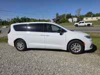 Image for 2025 Chrysler Pacifica Select ID: 7382882