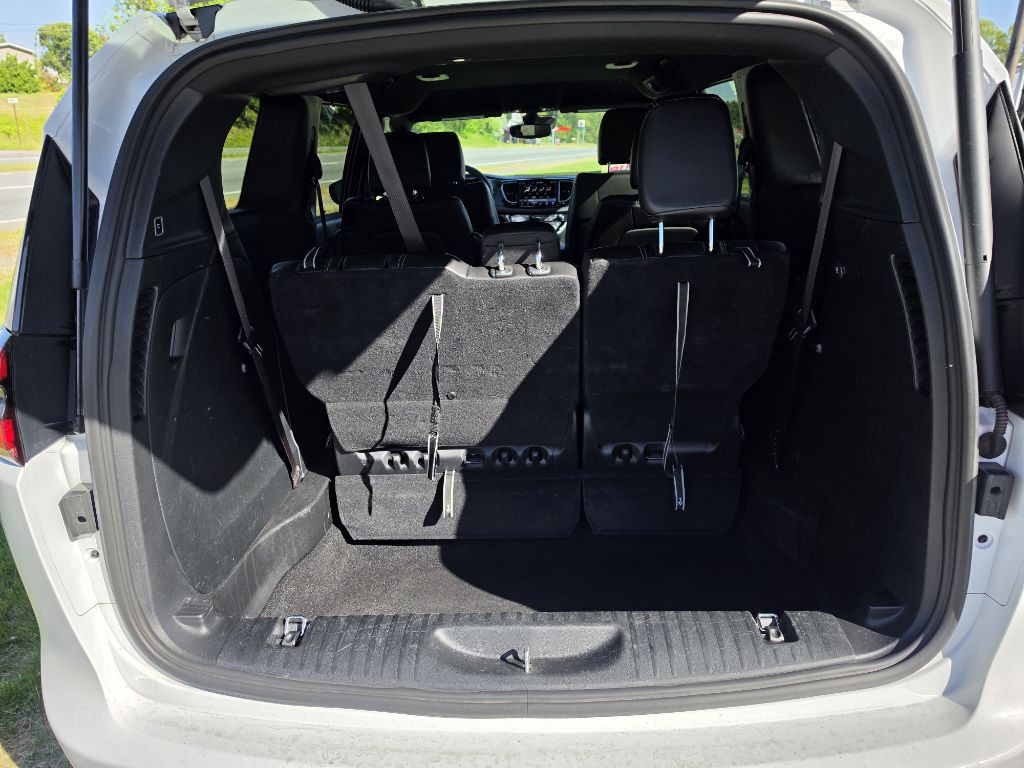 2025 Chrysler Pacifica Image 5
