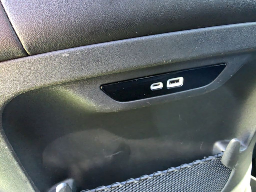 2025 Chrysler Pacifica Image 11