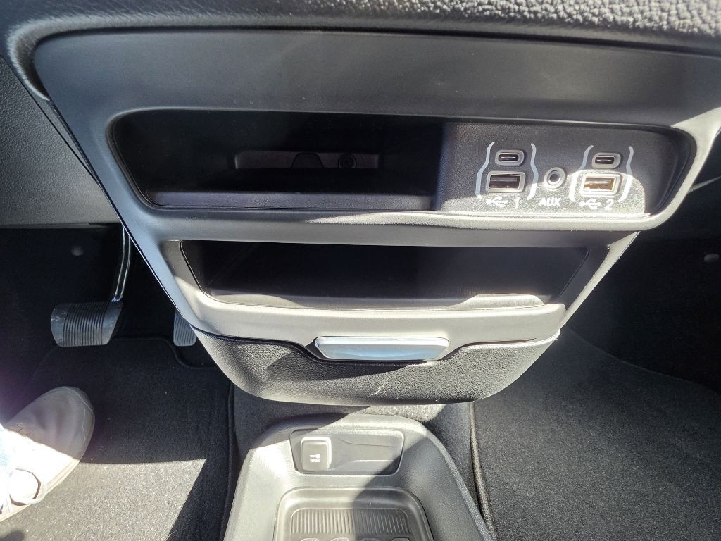2025 Chrysler Pacifica Image 19