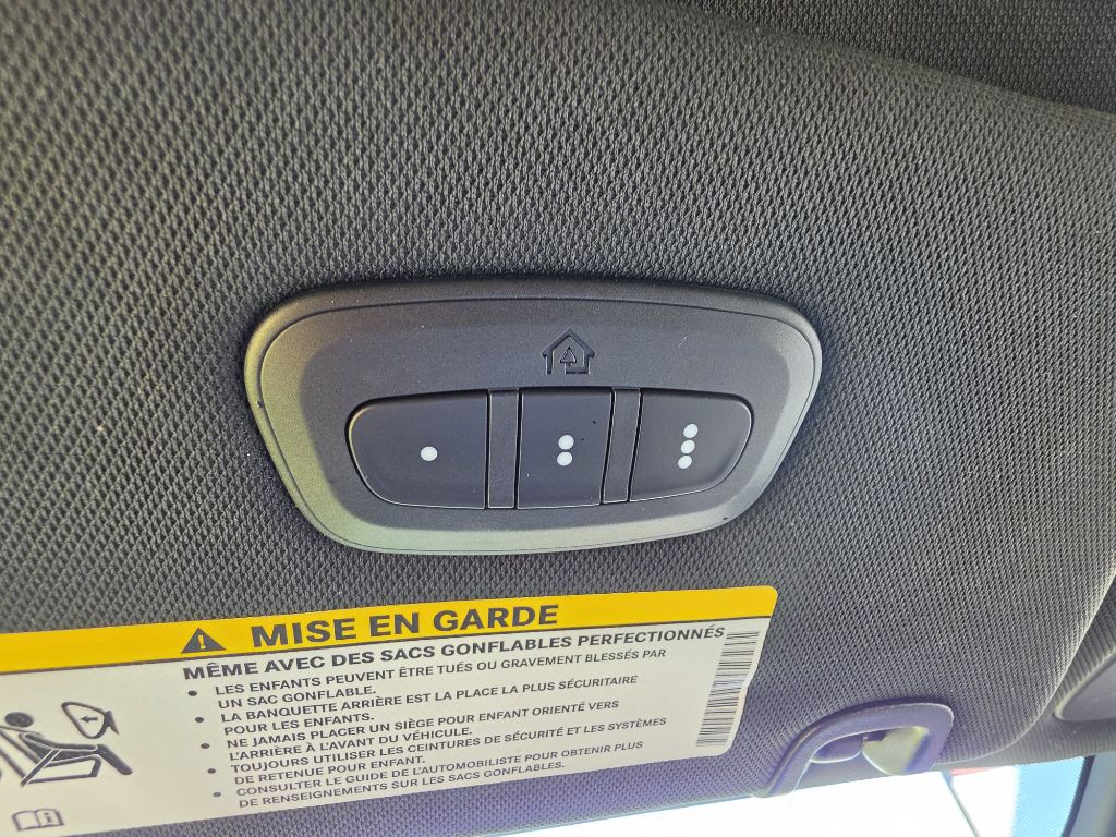 2025 Chrysler Pacifica Image 21