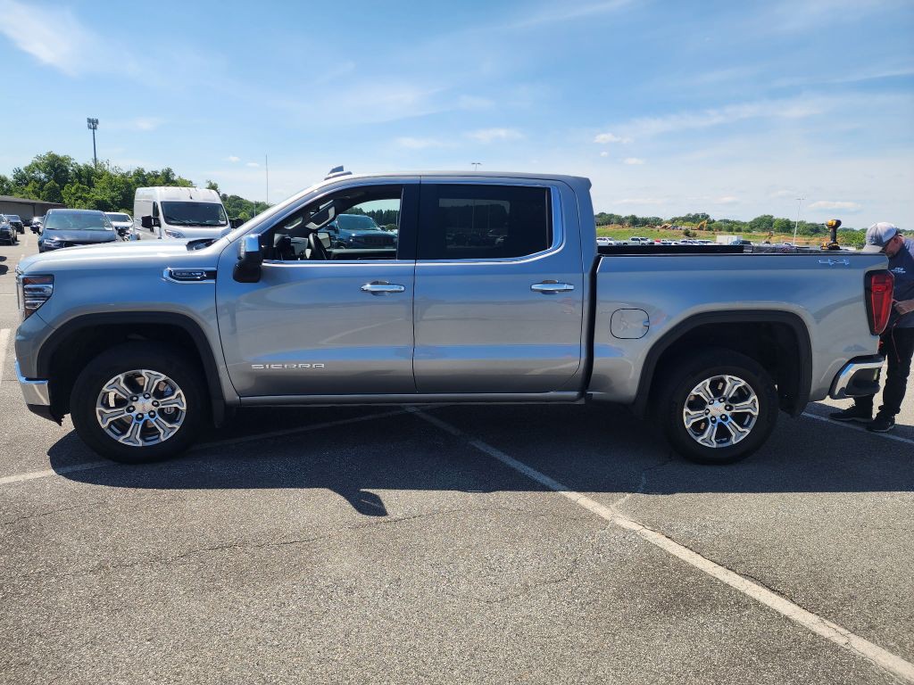 2025 GMC Sierra Image 1