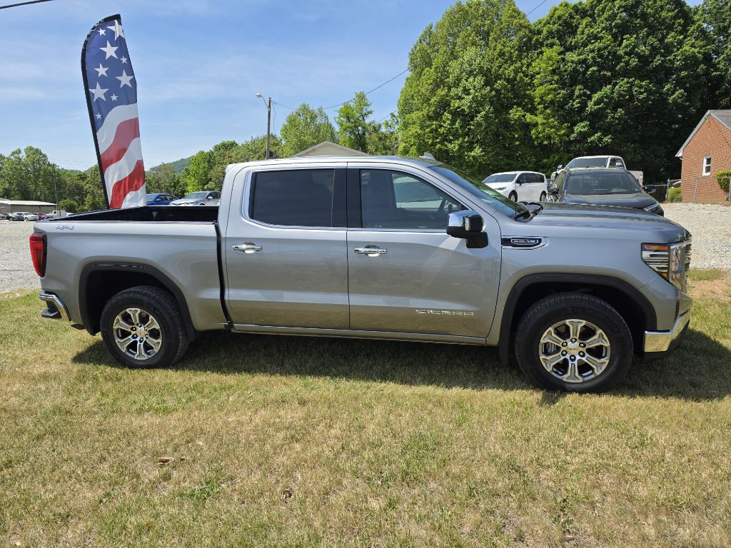 2025 GMC Sierra Image 3