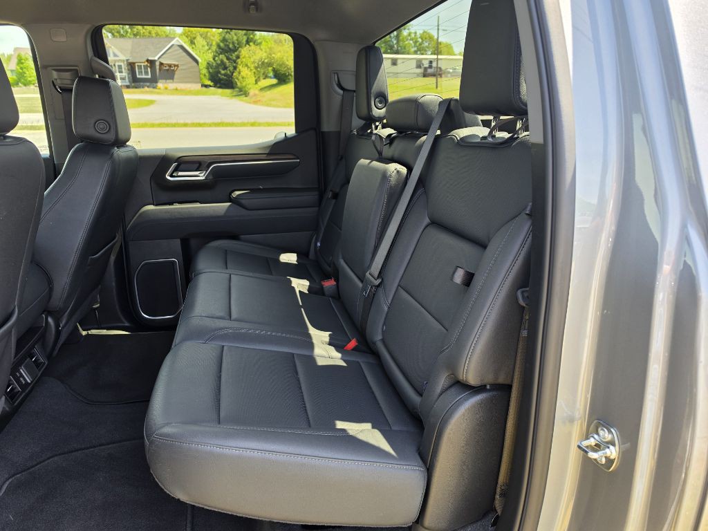 2025 GMC Sierra Image 9