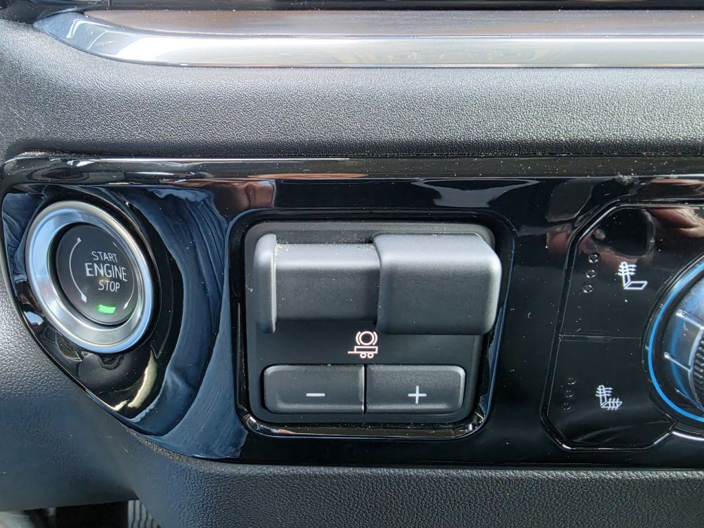 2025 GMC Sierra Image 17