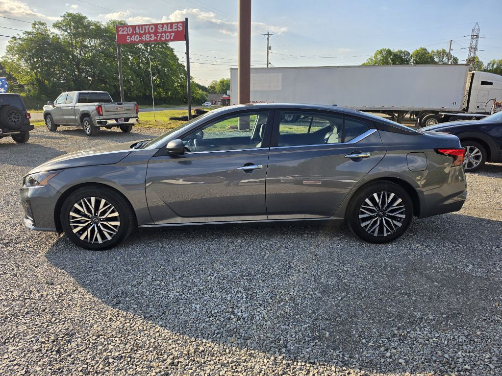 2025 Nissan Altima Image 3