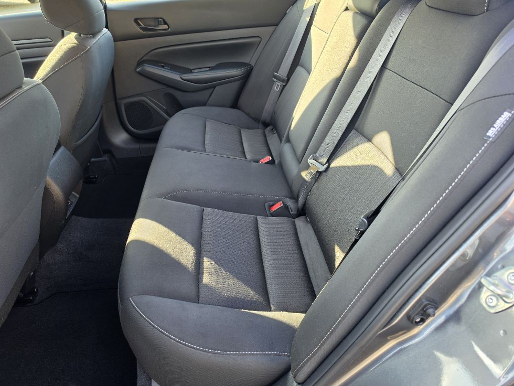 2025 Nissan Altima Image 10