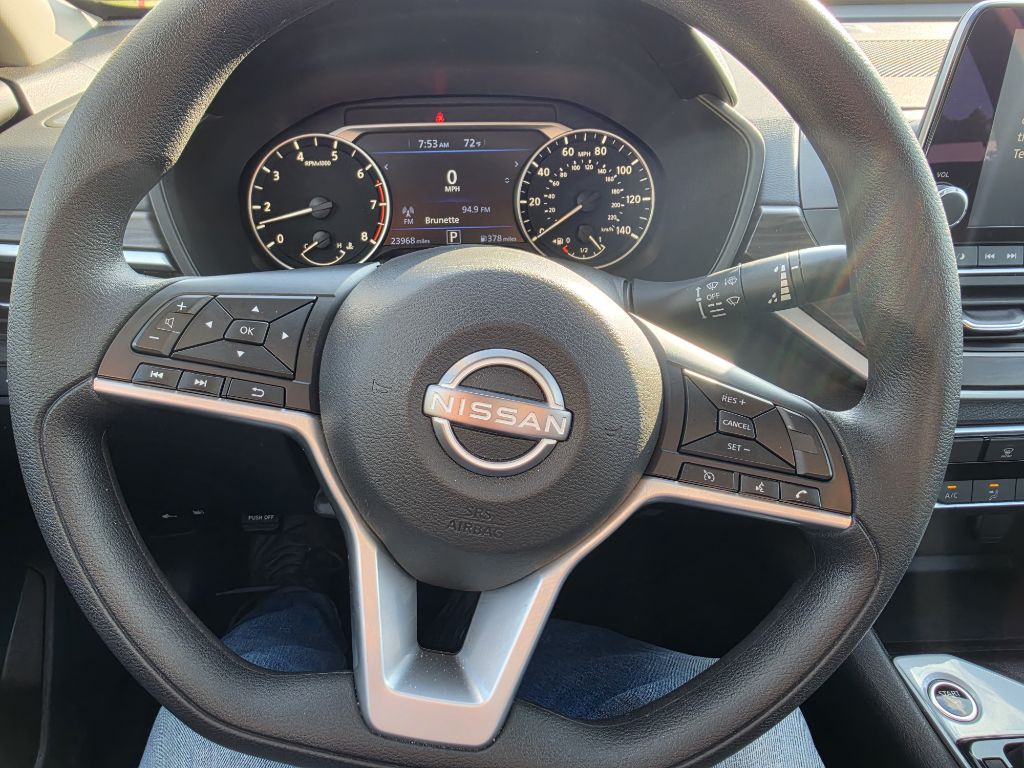 2025 Nissan Altima Image 11
