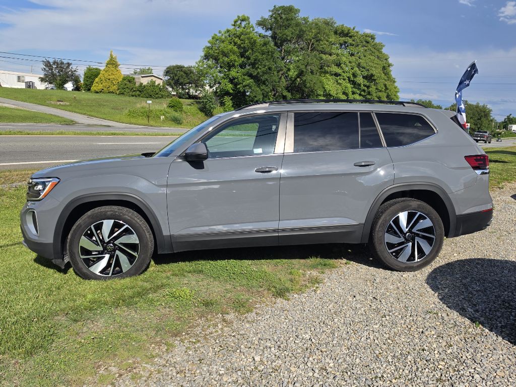 2025 Volkswagen Atlas Image 2