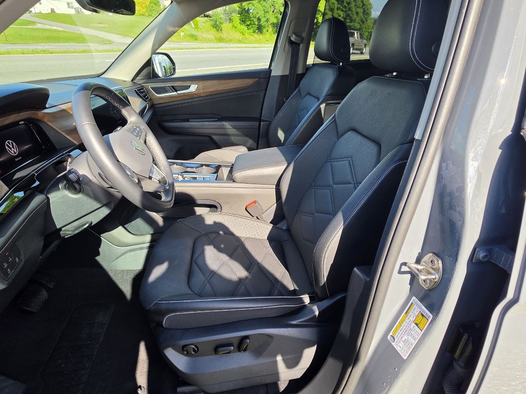 2025 Volkswagen Atlas Image 8