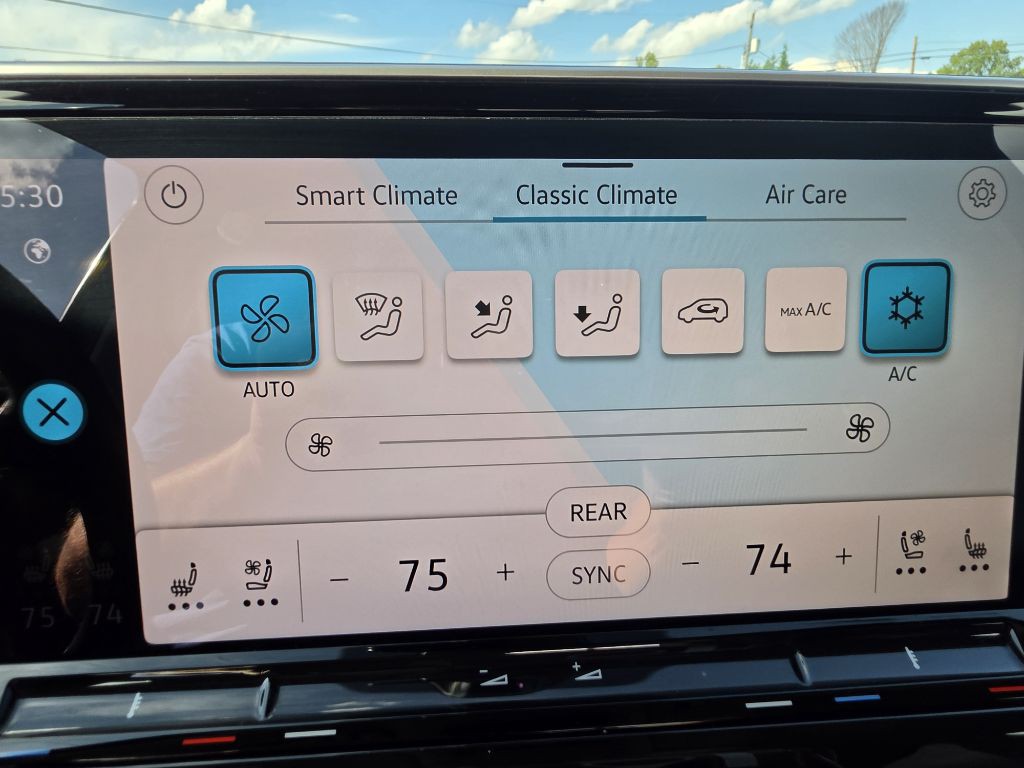 2025 Volkswagen Atlas Image 18