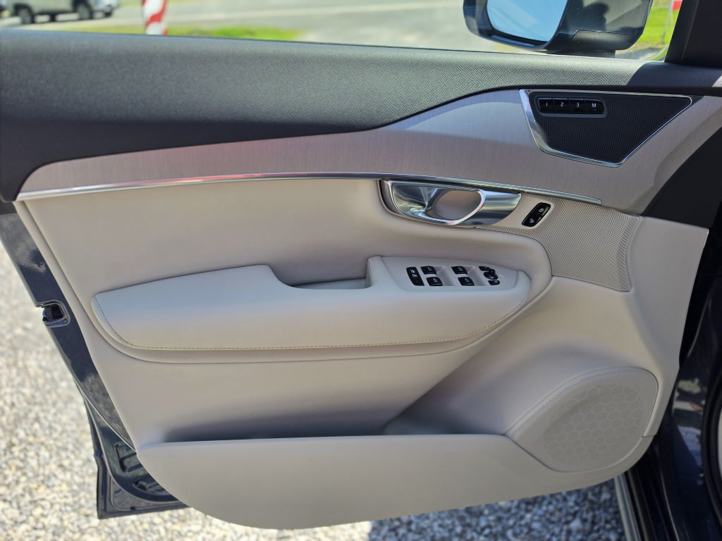 2023 Volvo XC90 Image 7