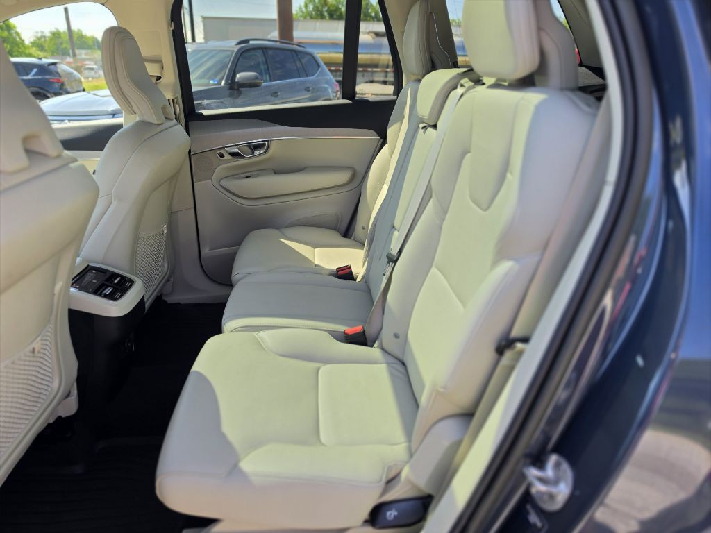 2023 Volvo XC90 Image 10