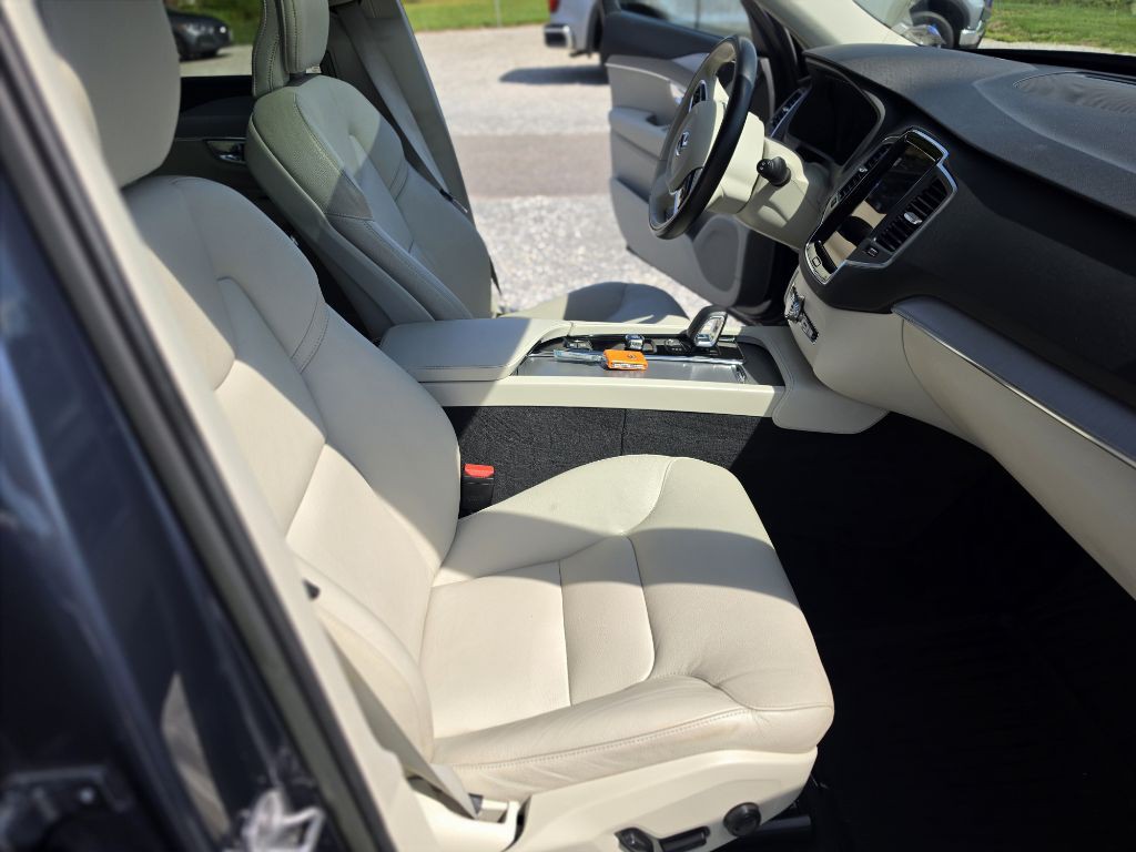 2023 Volvo XC90 Image 14