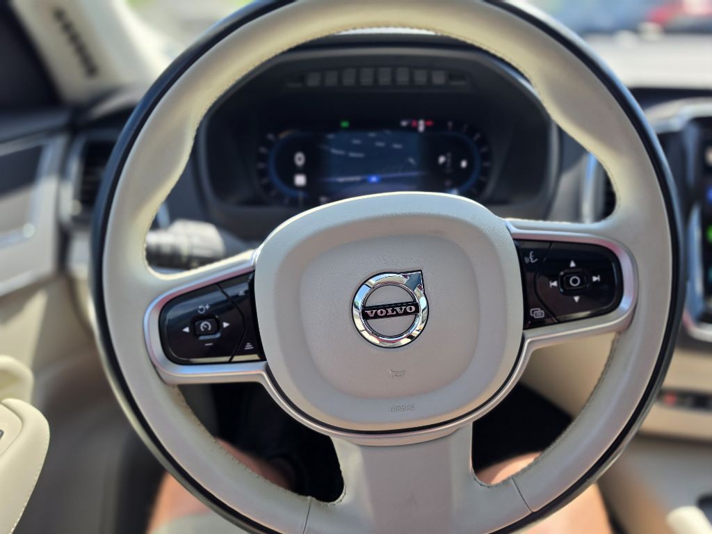 2023 Volvo XC90 Image 15