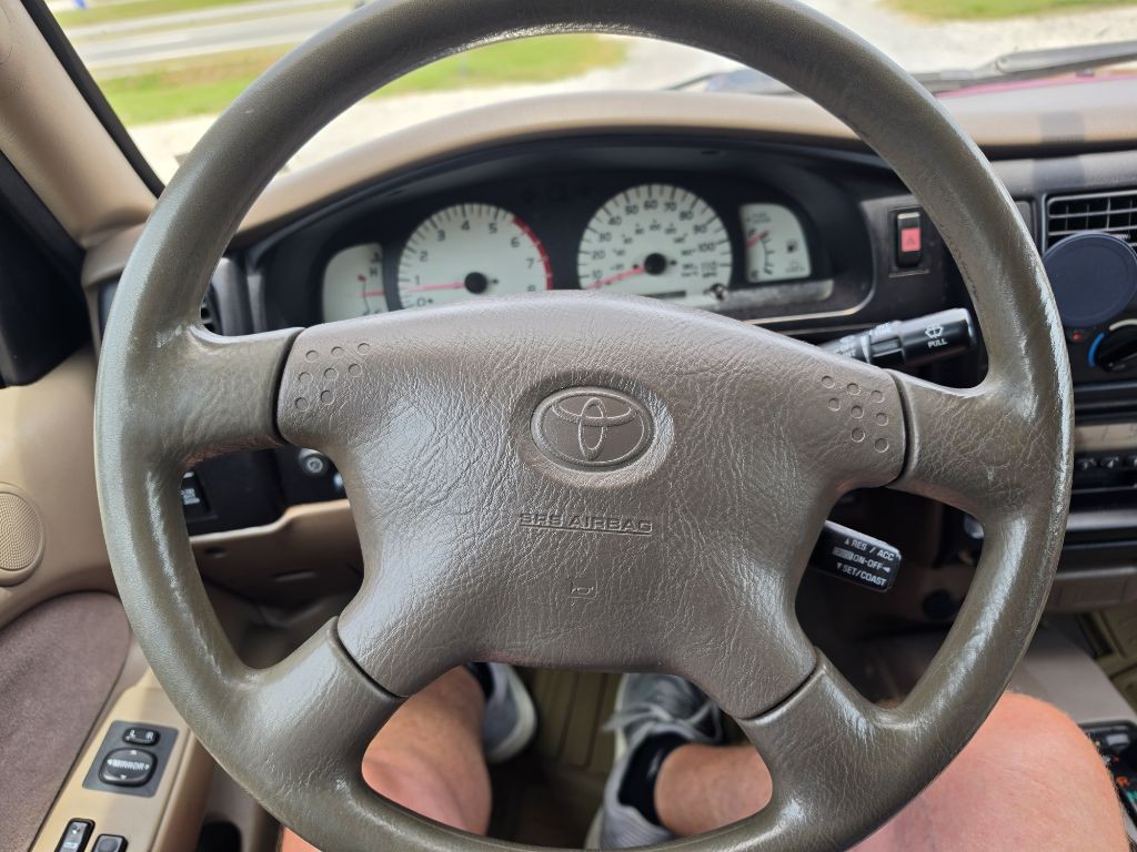 2002 Toyota Tacoma Image 9