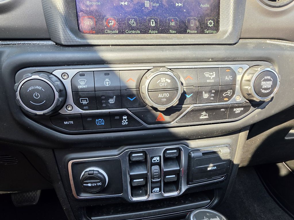 2023 Jeep Wrangler Image 17