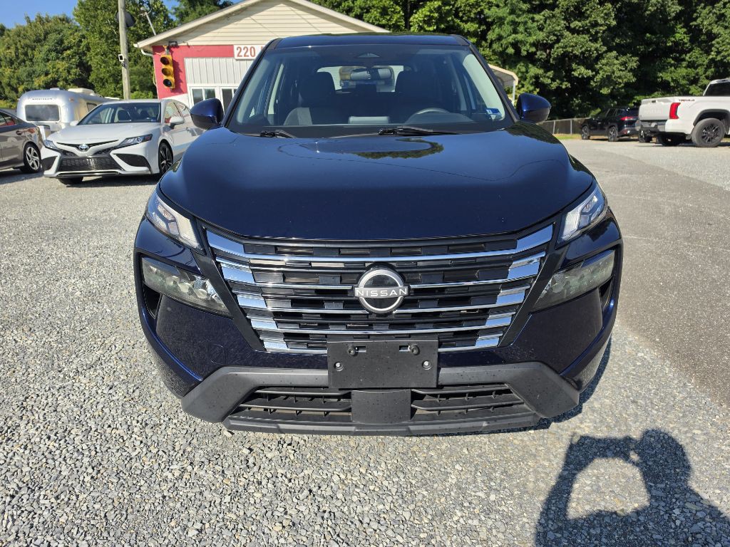 2024 Nissan Rogue Image 2