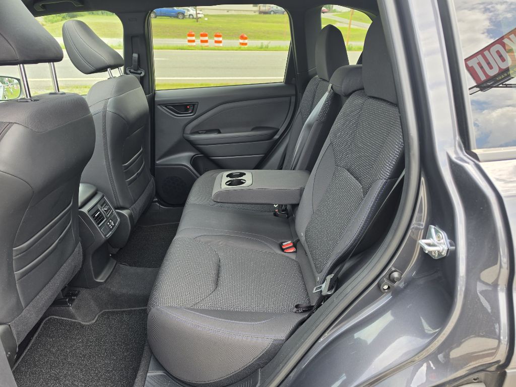 2025 Subaru Forester Image 10