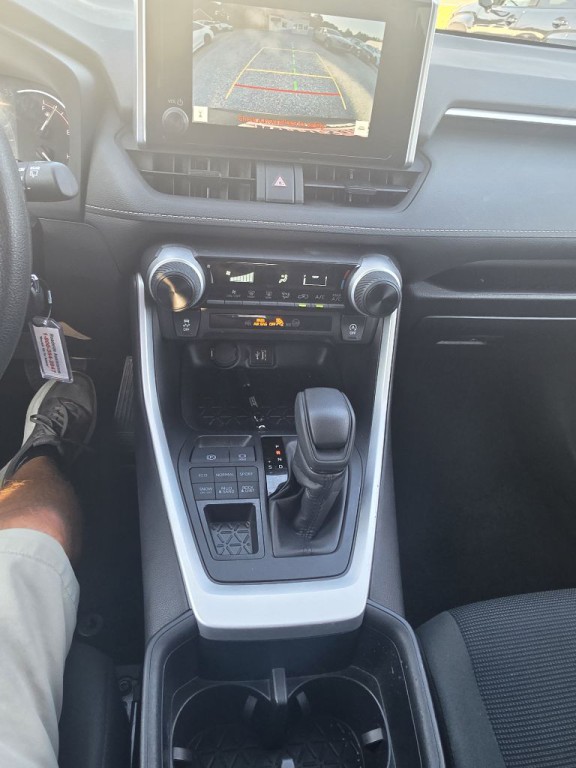 2025 Toyota Rav4 Image 14