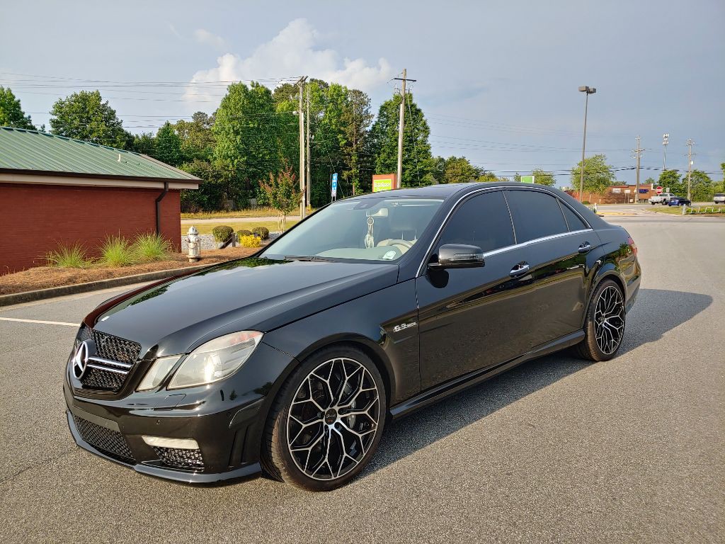 2010 Mercedes-Benz E-Class Image 2