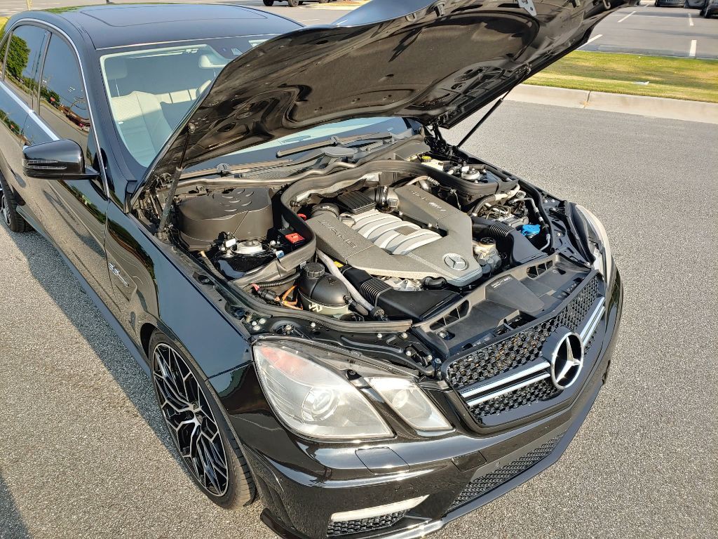 2010 Mercedes-Benz E-Class Image 9