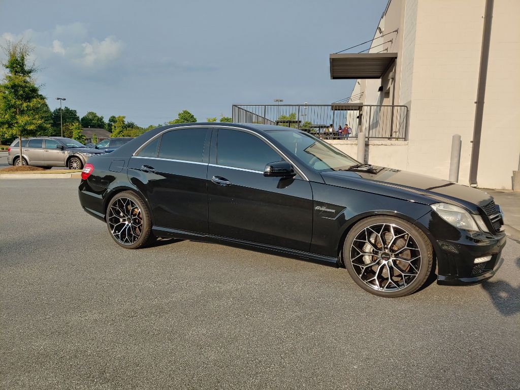 2010 Mercedes-Benz E-Class Image 15