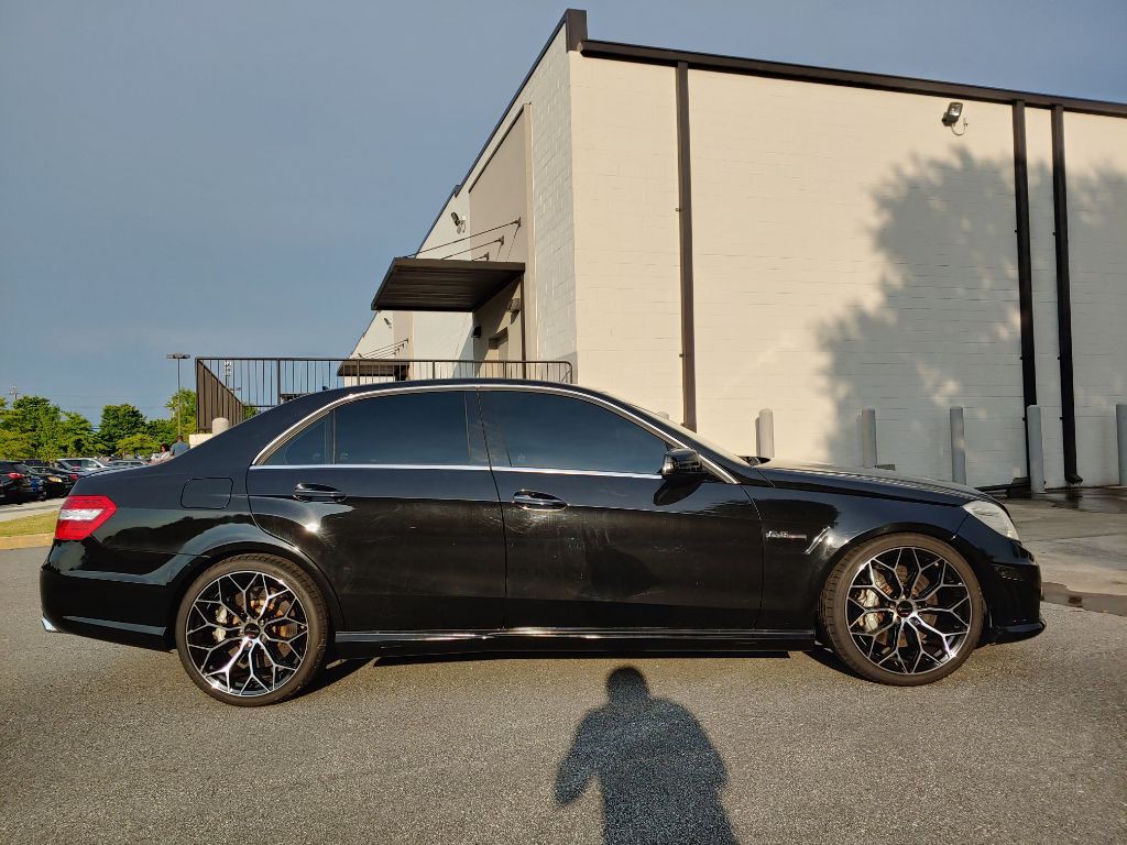 2010 Mercedes-Benz E-Class Image 16