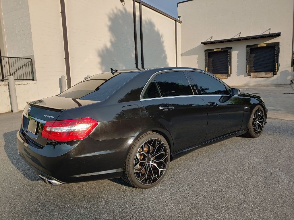 2010 Mercedes-Benz E-Class Image 17