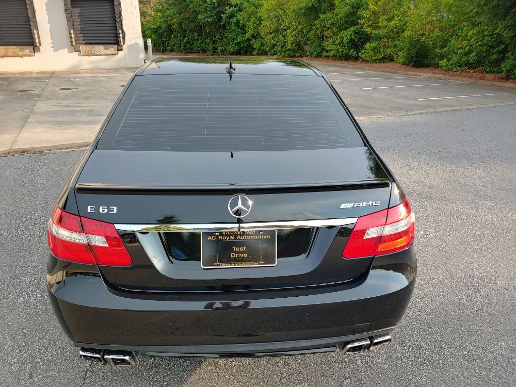 2010 Mercedes-Benz E-Class Image 18