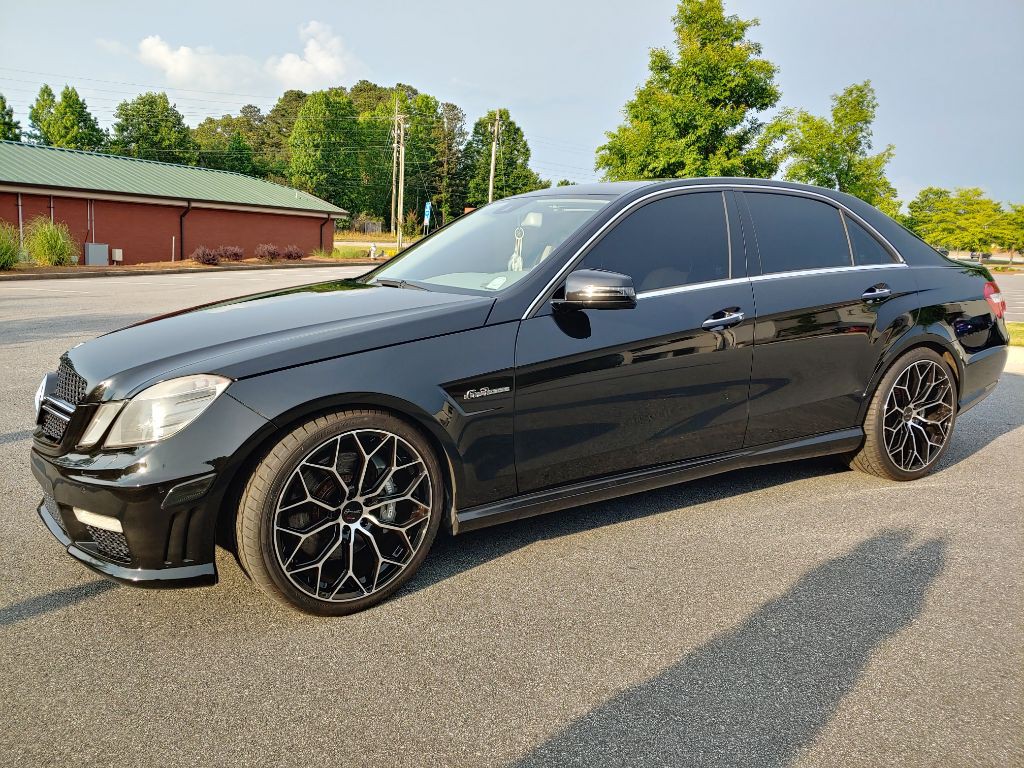 2010 Mercedes-Benz E-Class Image 24
