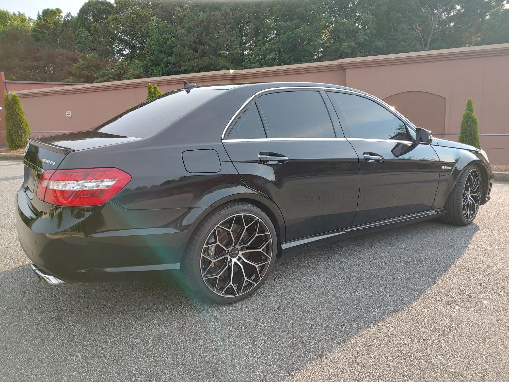 2010 Mercedes-Benz E-Class Image 30