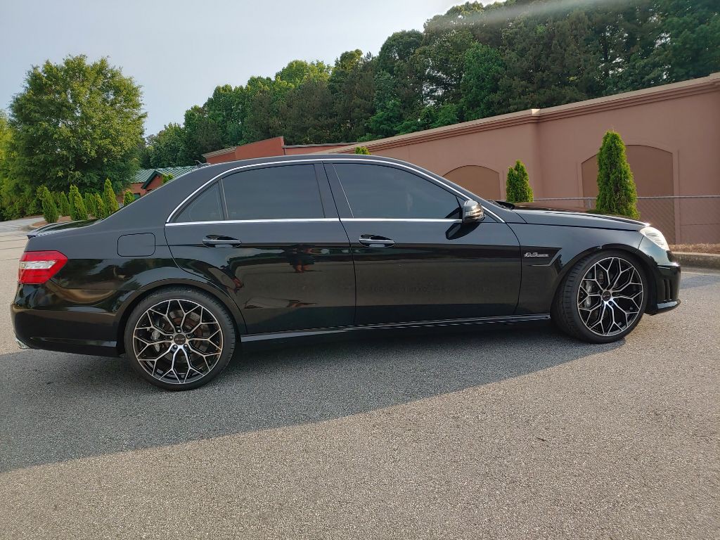 2010 Mercedes-Benz E-Class Image 31