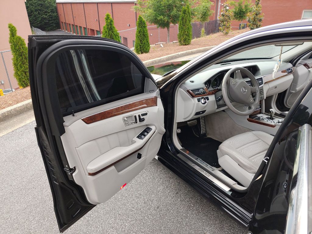 2010 Mercedes-Benz E-Class Image 50