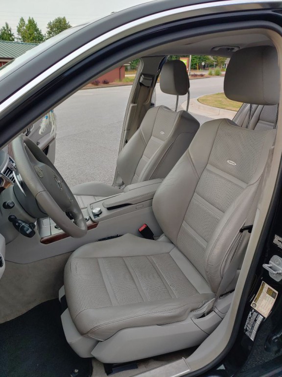 2010 Mercedes-Benz E-Class Image 53