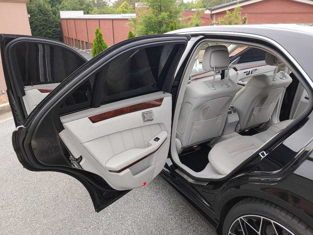 2010 Mercedes-Benz E-Class Image 54