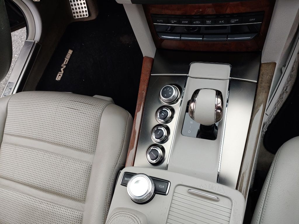 2010 Mercedes-Benz E-Class Image 67