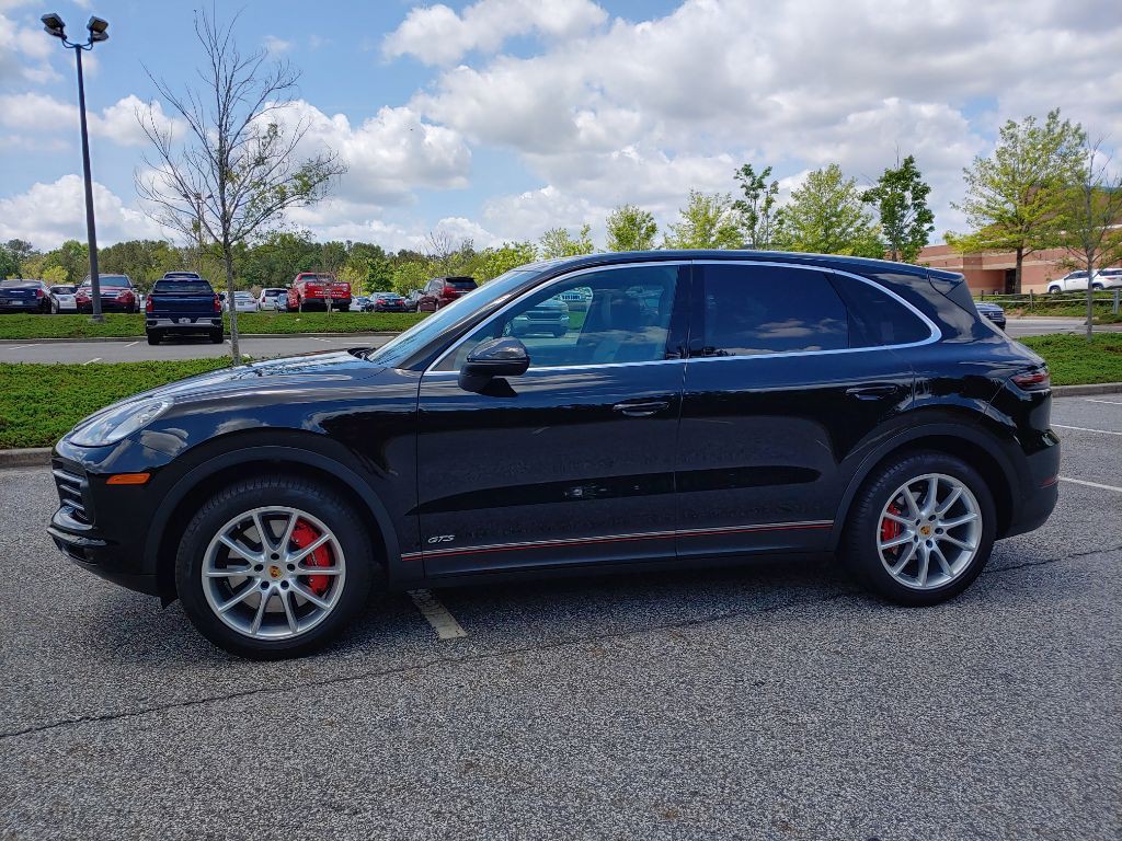 2021 Porsche Cayenne Image 1
