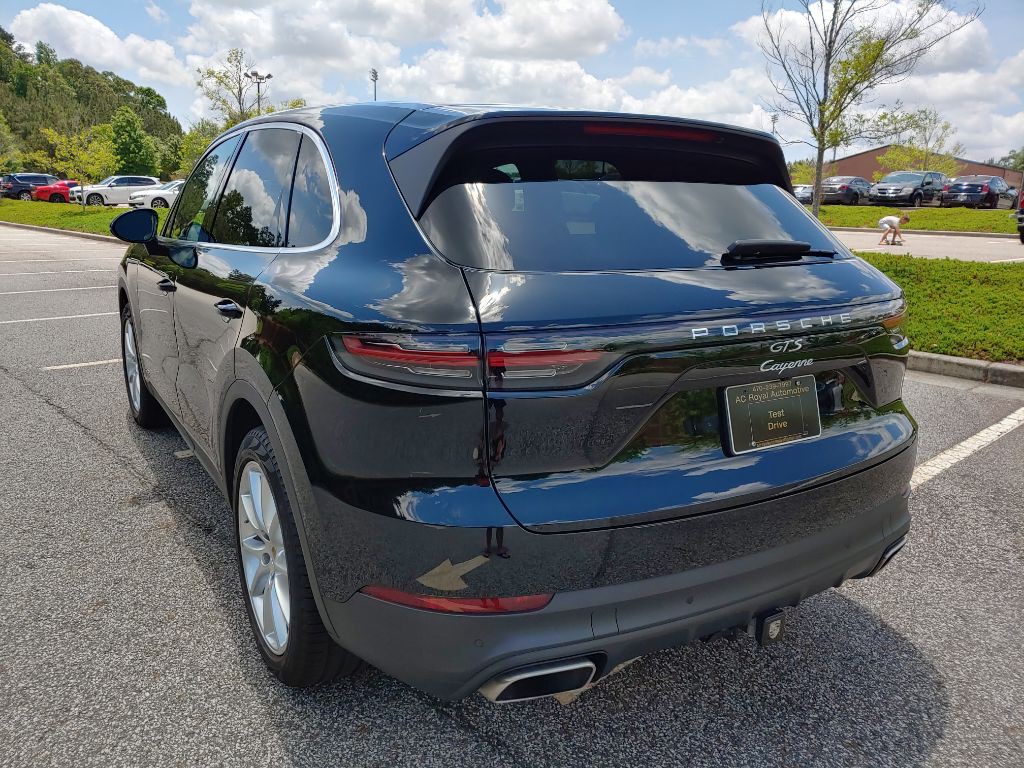 2021 Porsche Cayenne Image 8