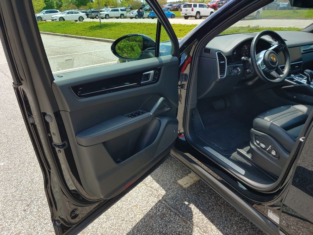 2021 Porsche Cayenne Image 28