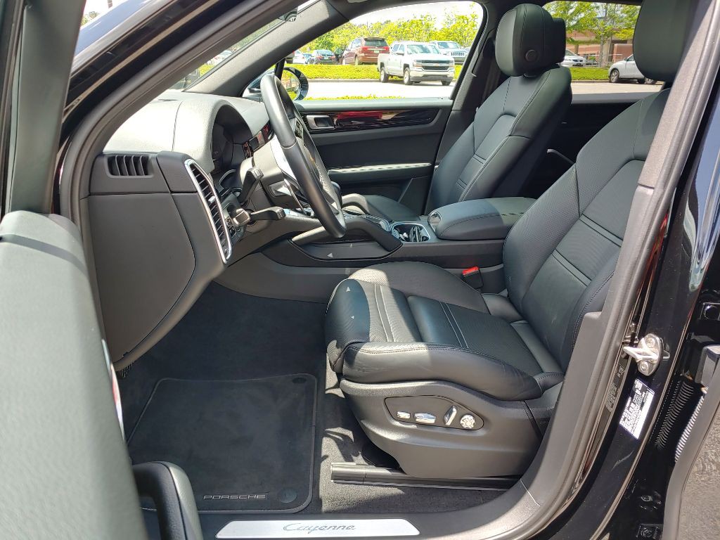 2021 Porsche Cayenne Image 30