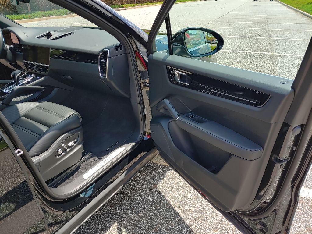 2021 Porsche Cayenne Image 37